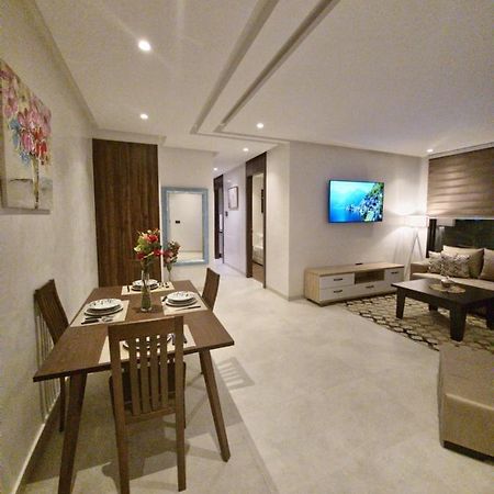 Modern Luxury Retreat: 2-Bedroom Apartment In The Heart Of Marrakech Марракеш Экстерьер фото
