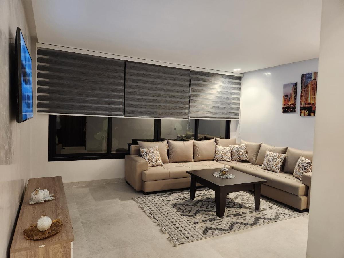 Modern Luxury Retreat: 2-Bedroom Apartment In The Heart Of Marrakech Марракеш Экстерьер фото